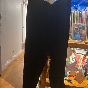 Theory Black Crushed Velvet Tapered Trouser- vintage mid 2010’s